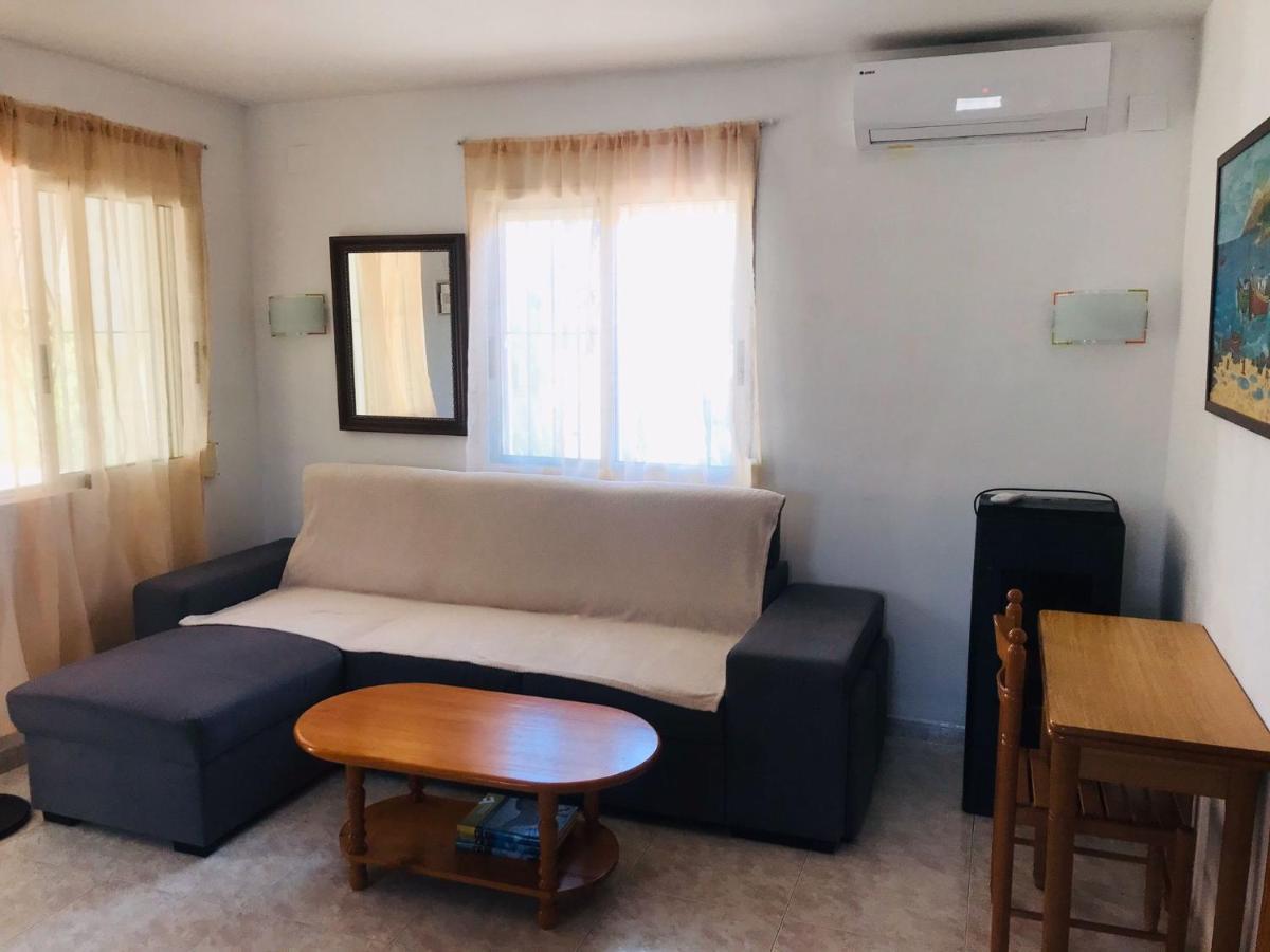 منزل الضيف Les Deveses  في The House المظهر الخارجي الصورة